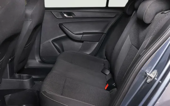 Skoda Rapid 1.40 робот, фото №1