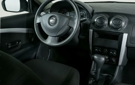 Nissan Almera 1.60 автоматическая, фото №1