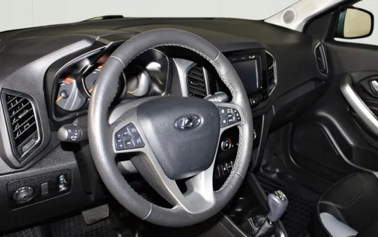 Lada (ВАЗ) XRAY 1.80 робот, фото №1