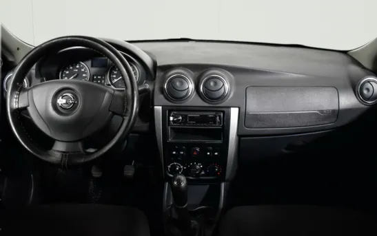 Nissan Almera 1.60 механика, фото №1