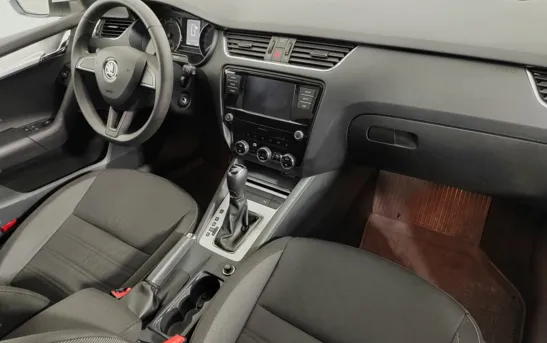 Skoda Octavia 1.60 автоматическая, фото №1