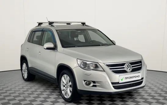 Volkswagen Tiguan 2.00 автоматическая, фото №1