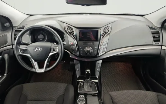 Hyundai i40 2.00 автоматическая, фото №1