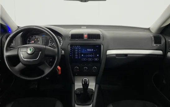 Skoda Octavia 1.60 механика, фото №1