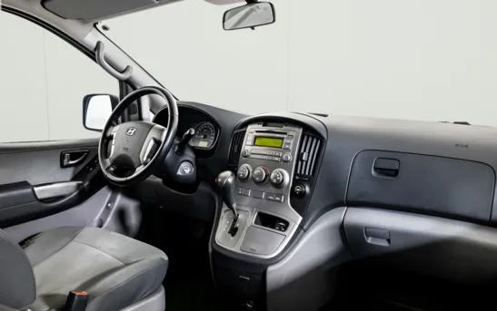 Hyundai H-1 2.50 автоматическая, фото №1