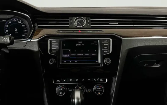 Volkswagen Passat 1.40 робот, фото №1