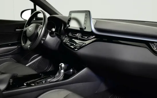 Toyota C-HR 2.00 вариатор, фото №1