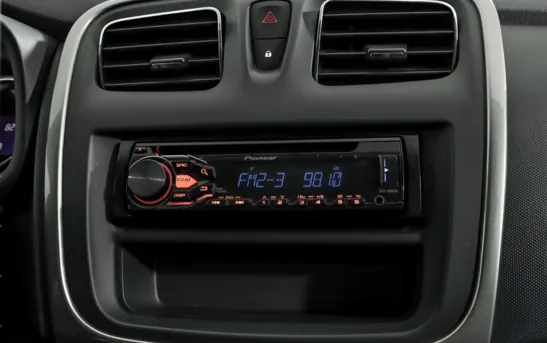 Renault Sandero 1.60 автоматическая, фото №1