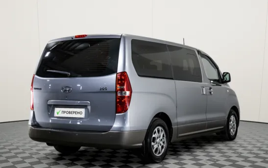 Hyundai H-1 2.50 автоматическая, фото №1