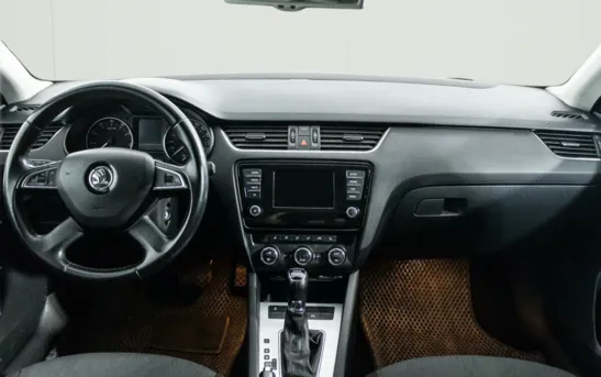 Skoda Octavia 1.80 робот, фото №1