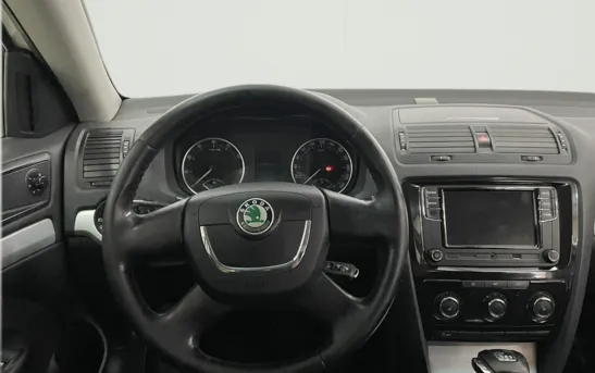 Skoda Octavia 1.80 робот, фото №1