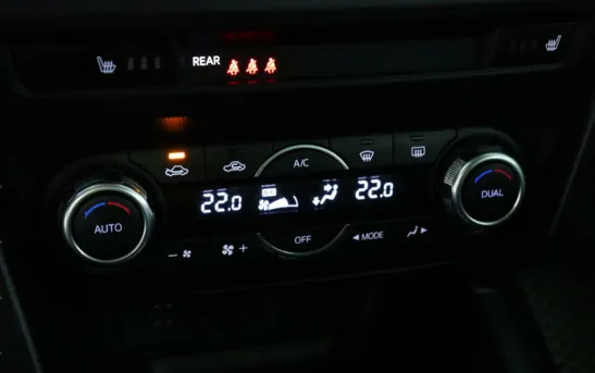 Mazda 3 1.50 автоматическая, фото №1