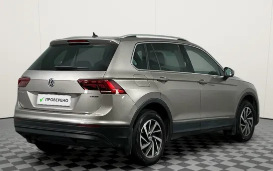 Volkswagen Tiguan 2.00 робот, фото №1