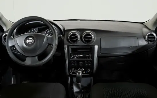 Nissan Almera 1.60 механика, фото №1