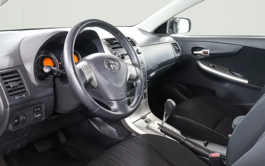 Toyota Corolla 1.60 робот, фото №1