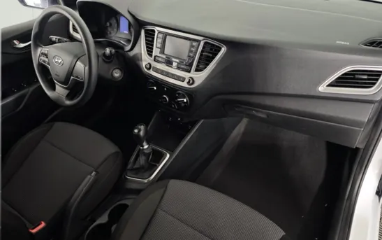 Hyundai Solaris 1.60 механика, фото №1