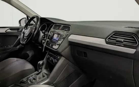 Volkswagen Tiguan 1.40 робот, фото №1