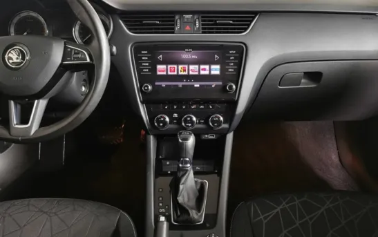 Skoda Octavia 1.80 робот, фото №1