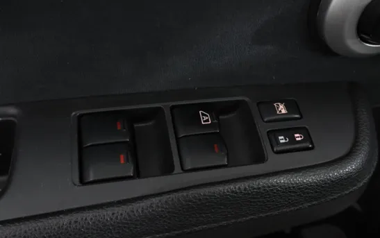 Nissan Tiida 1.60 автоматическая, фото №1