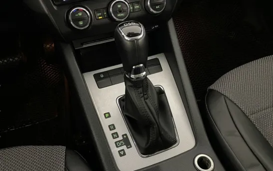 Skoda Octavia 1.80 робот, фото №1