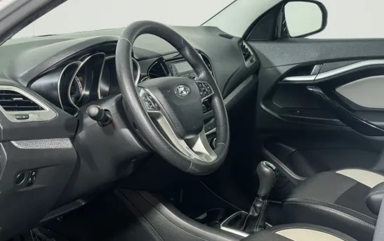 Lada (ВАЗ) Vesta 1.60 механика, фото №1