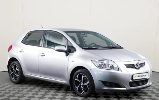 Toyota Auris 1.60 механика, фото №1