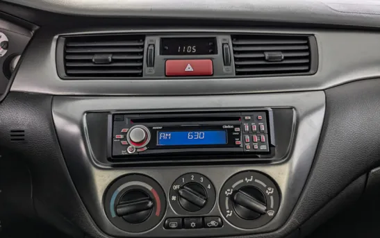 Mitsubishi Lancer 1.60 механика, фото №1