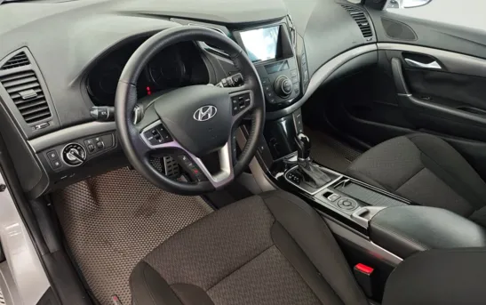 Hyundai i40 2.00 автоматическая, фото №1