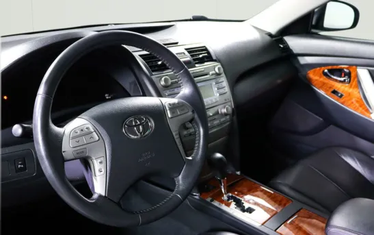 Toyota Camry 2.40 автоматическая, фото №1