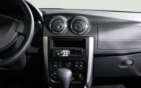 Nissan Almera 1.60 автоматическая, фото №1