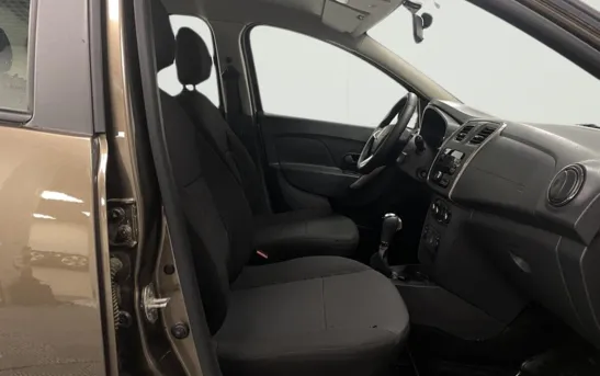 Renault Logan 1.60 автоматическая, фото №1